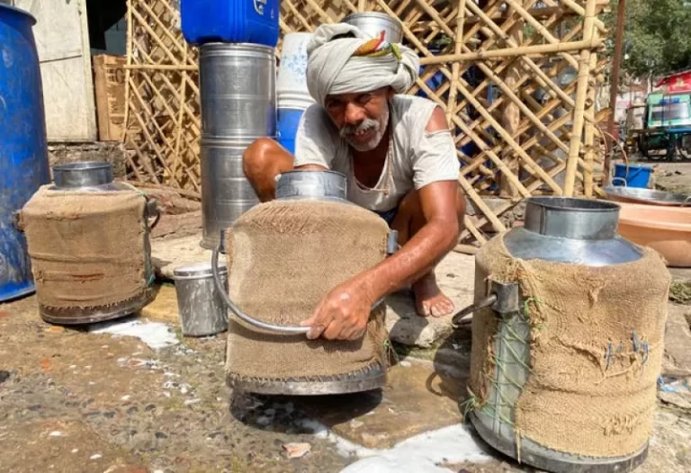 Indian heatwave alert widened as temperatures soar to 45C