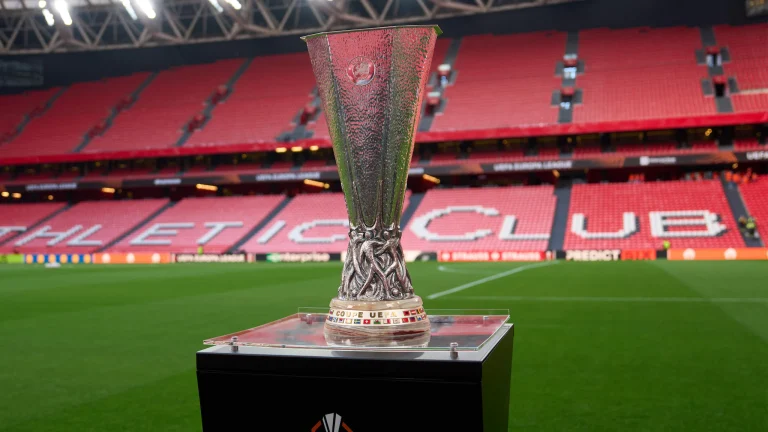 Tottenham and Manchester United fans clash ahead of Europa League final